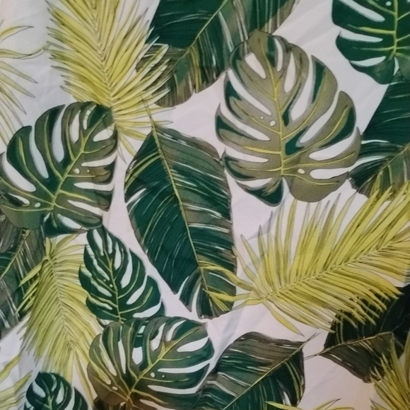 Time and Tru White and Green Sleeveless Tank Top - Picture 4 of 4